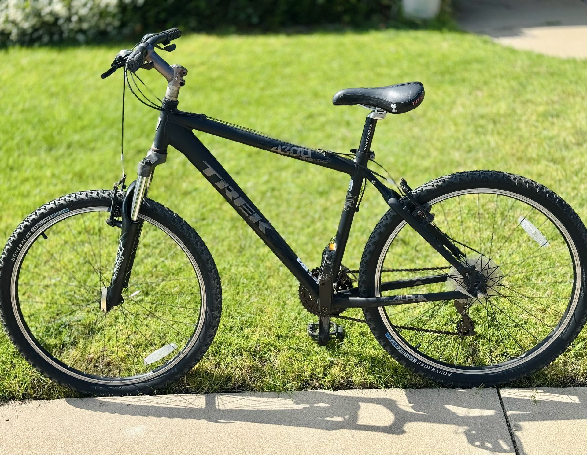 Trek 4300 Mountain Bike for Sale in Chula Vista, CA - OfferUp