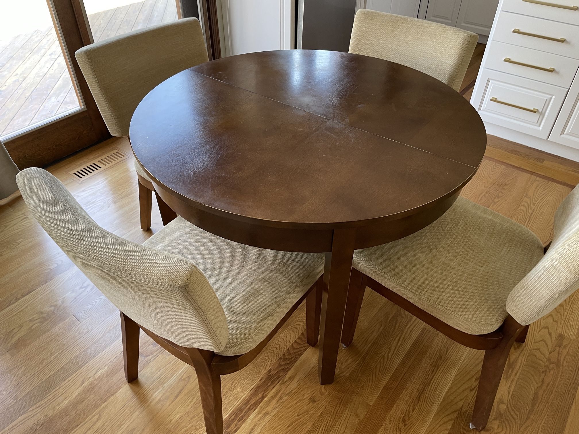 WORLD MARKET ROUND DINNING/KITCHEN TABLE AND CHAIRS