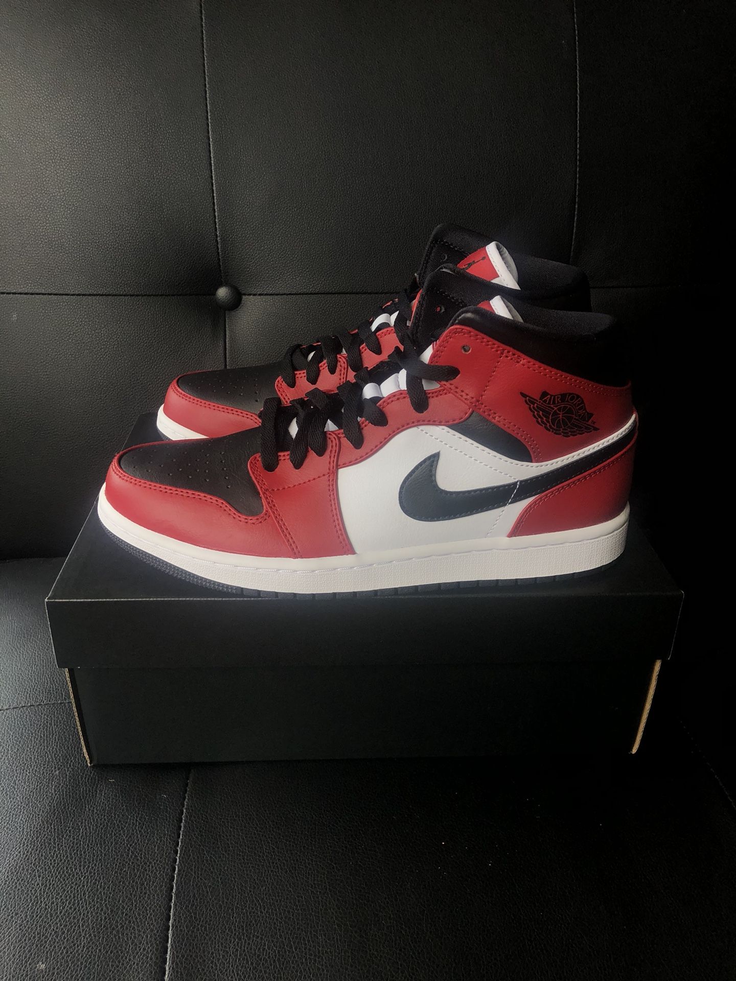Jordan Chicago mid size