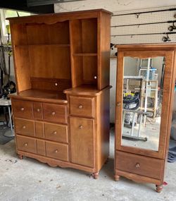 Bedroom Furniture - Dresser/Bookcase/Armoire