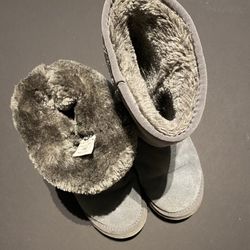 UGGs Classic tall  size 5