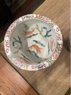 Chinese Famille Rose Medallion Fish Bowl - Jardiniere