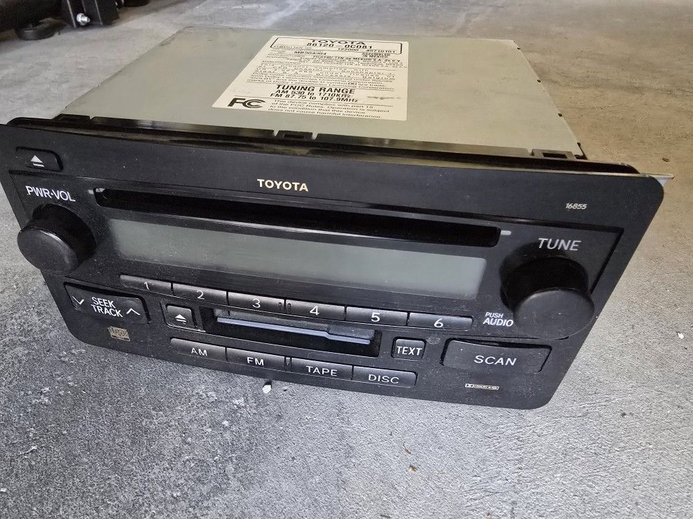 Toyota Tundra Stock Radio