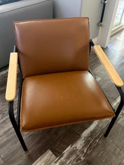 Sauder Boulevard Café Lounge Chair