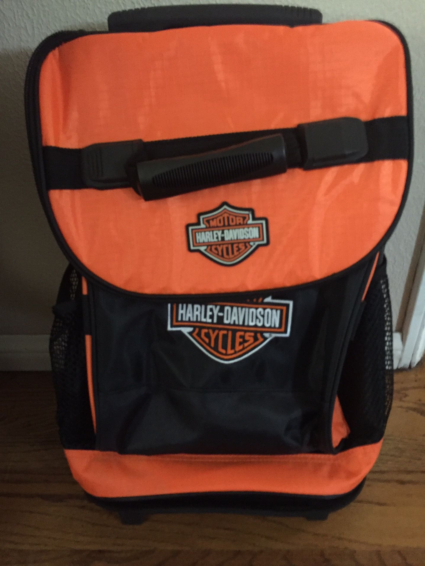 Harley Davidson HD rolling cooler/ice chest