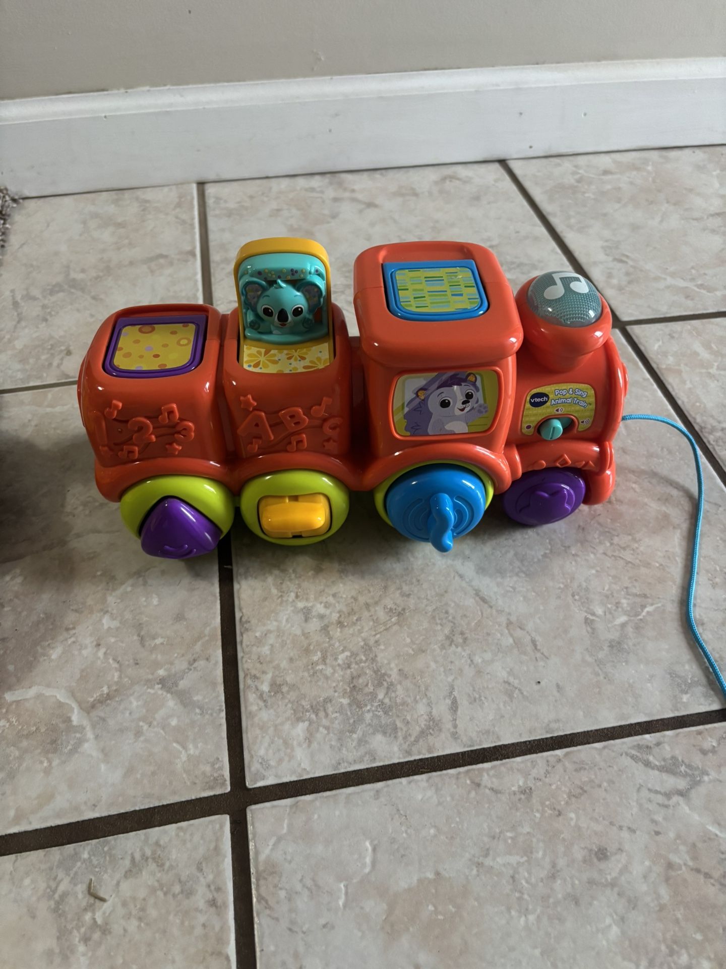 Pop and Sing Animal Train