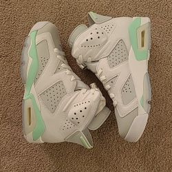 Wmns Air Jordan Retro 6 " Mint Foam " Size 5wmns/3.5 Youth & 11.5wmns/10 Men