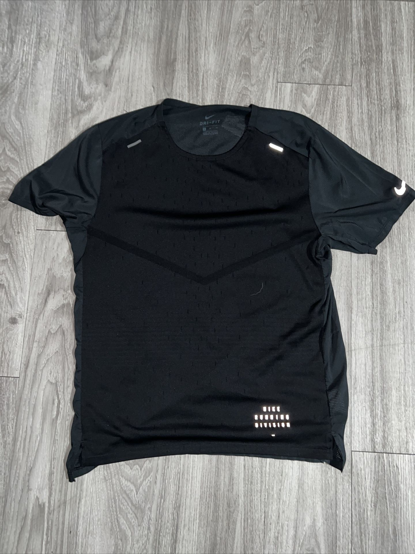 Nike Dri-Fit ADV Run Division Techknit Men's Running Shirt Size Medium Lot Of 2