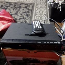 DVD Player With Remote