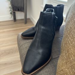 COLE HAAN Black Bootie 