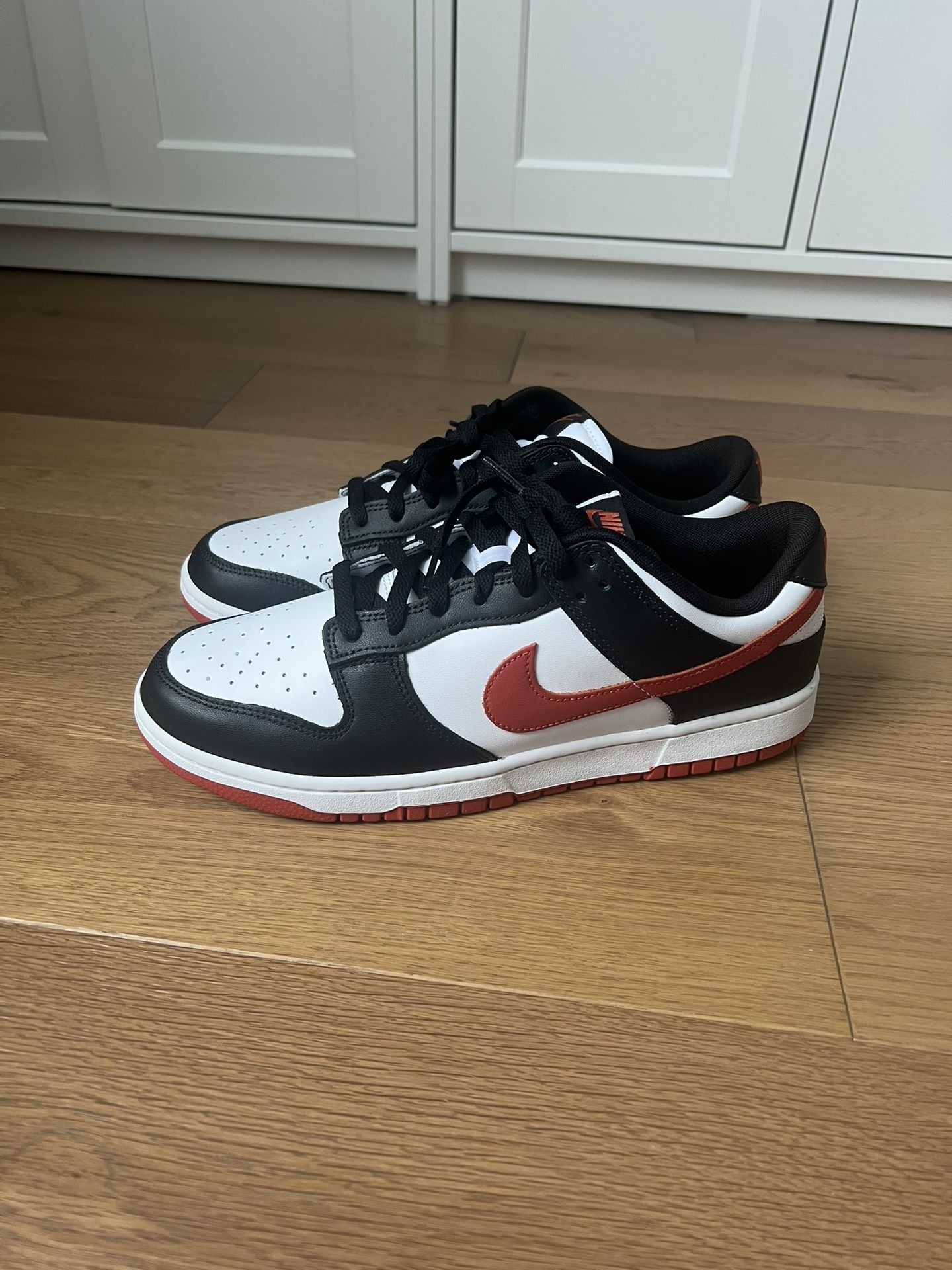 Nike Dunk Low Retro Size 10.5M BRAND NEW!