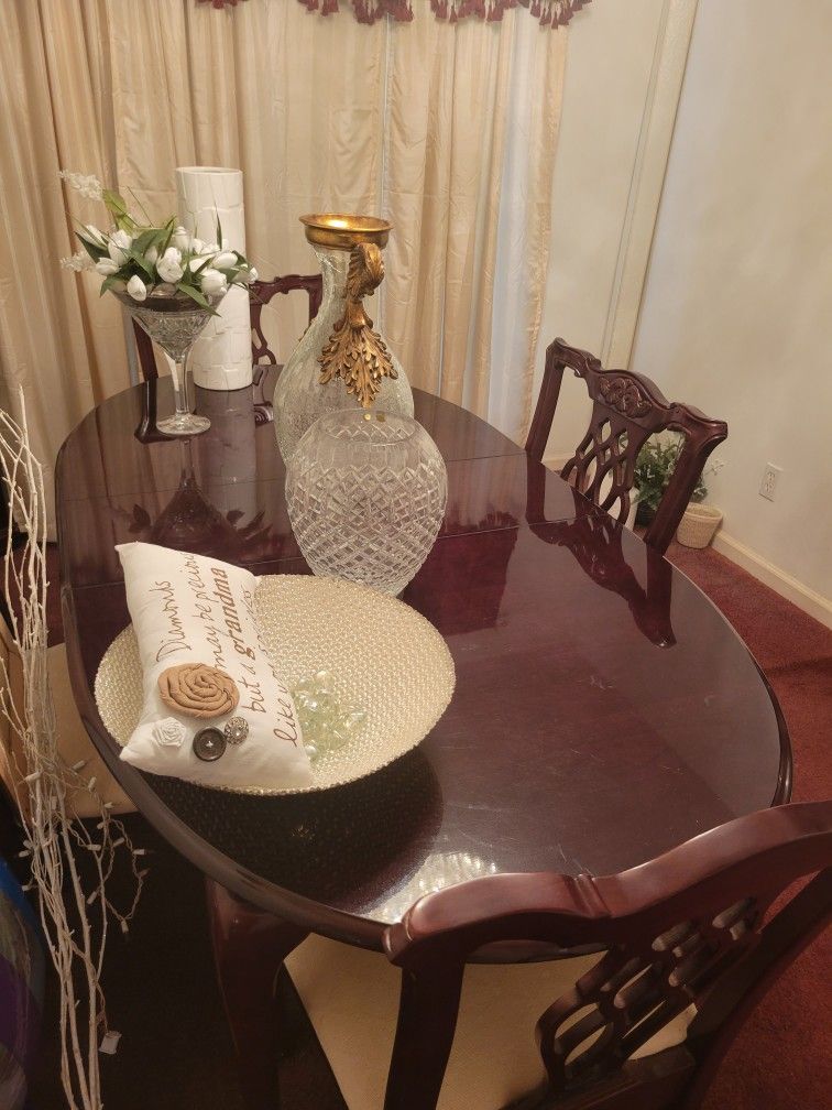 Table &4 Chair
