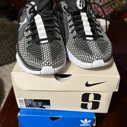 Nike Sabrina 1 Basketball / Volleyball Shoes