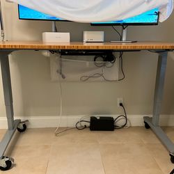 Uplift Desk V2
