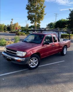 1999 Toyota Tacoma Xtracab · SR5 Pickup