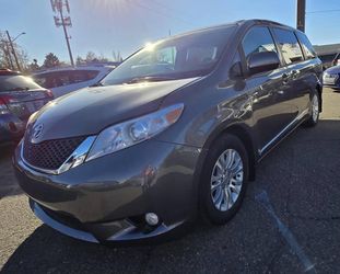 2013 Toyota Sienna
