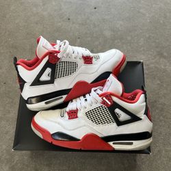 Air Jordan 4 Fire Red