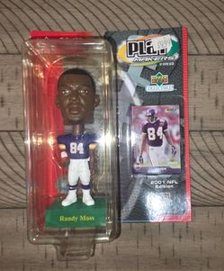 2001 Upper Deck Collectibles Play Makers Randy Moss Vikings Action Figure Box 30 NFL Football