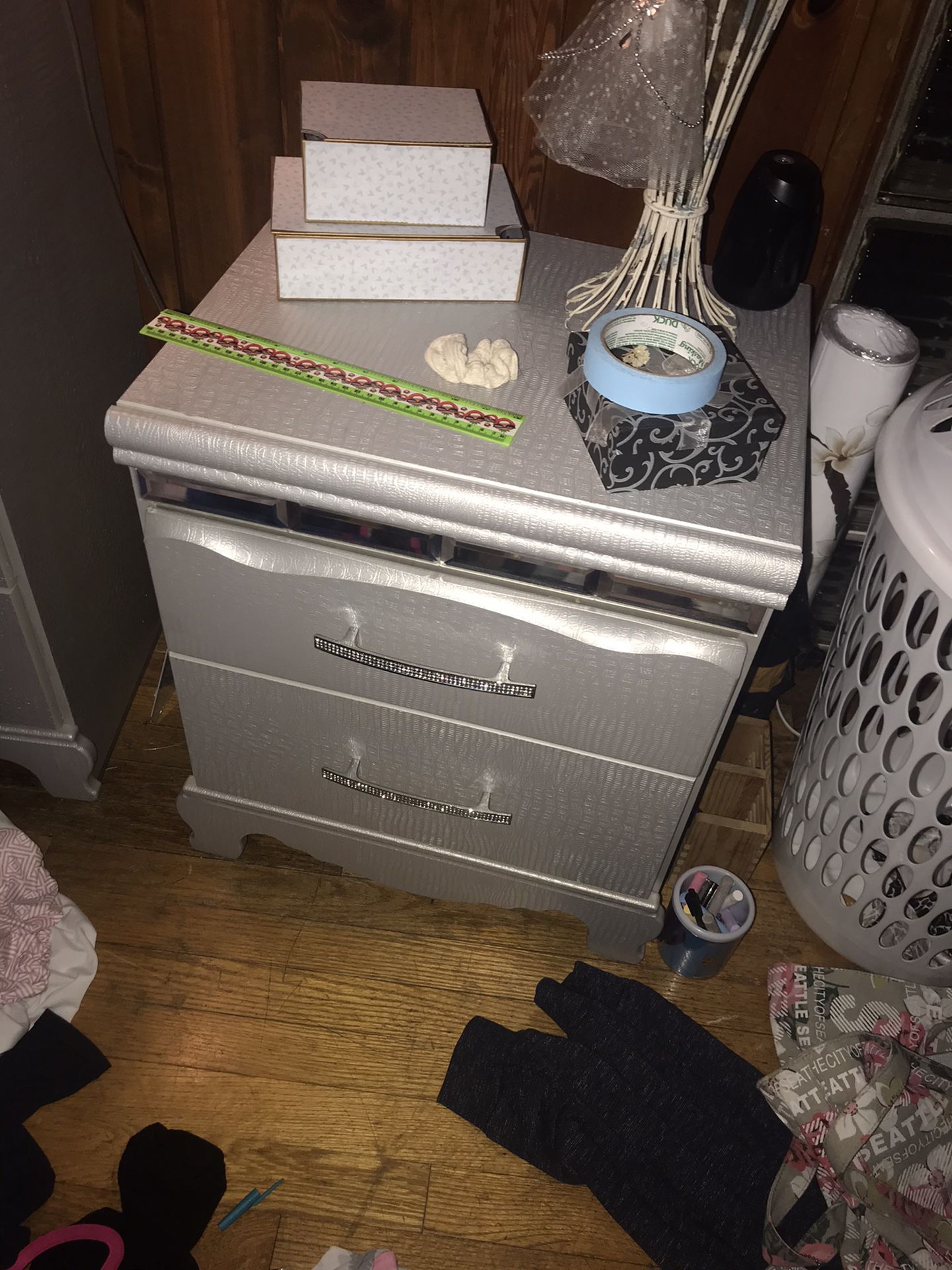 2 dressers, night stand and matching full size bed frame