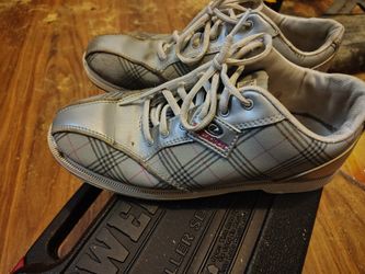 Size 8.5 bowling shoes
