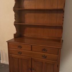 Solid Wood Hutch / China Cabinet – Classic Style