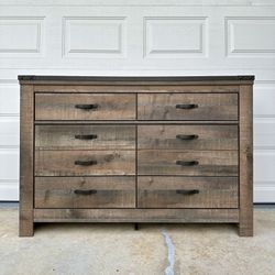 Rustic 6 Drawer Dresser (delivery available)