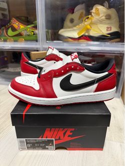 Air Jordan 1 Retro Low OG Chicago 2025