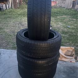 Set of used Michelin tires 235/45/18