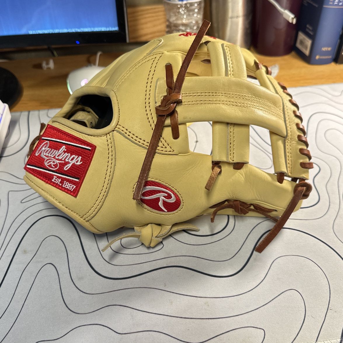 Rawlings Heart of the Hide Infield glove