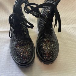 Rougue 6” High Boots, Black With Glitter, Size 9 With 1-3/4” Heels