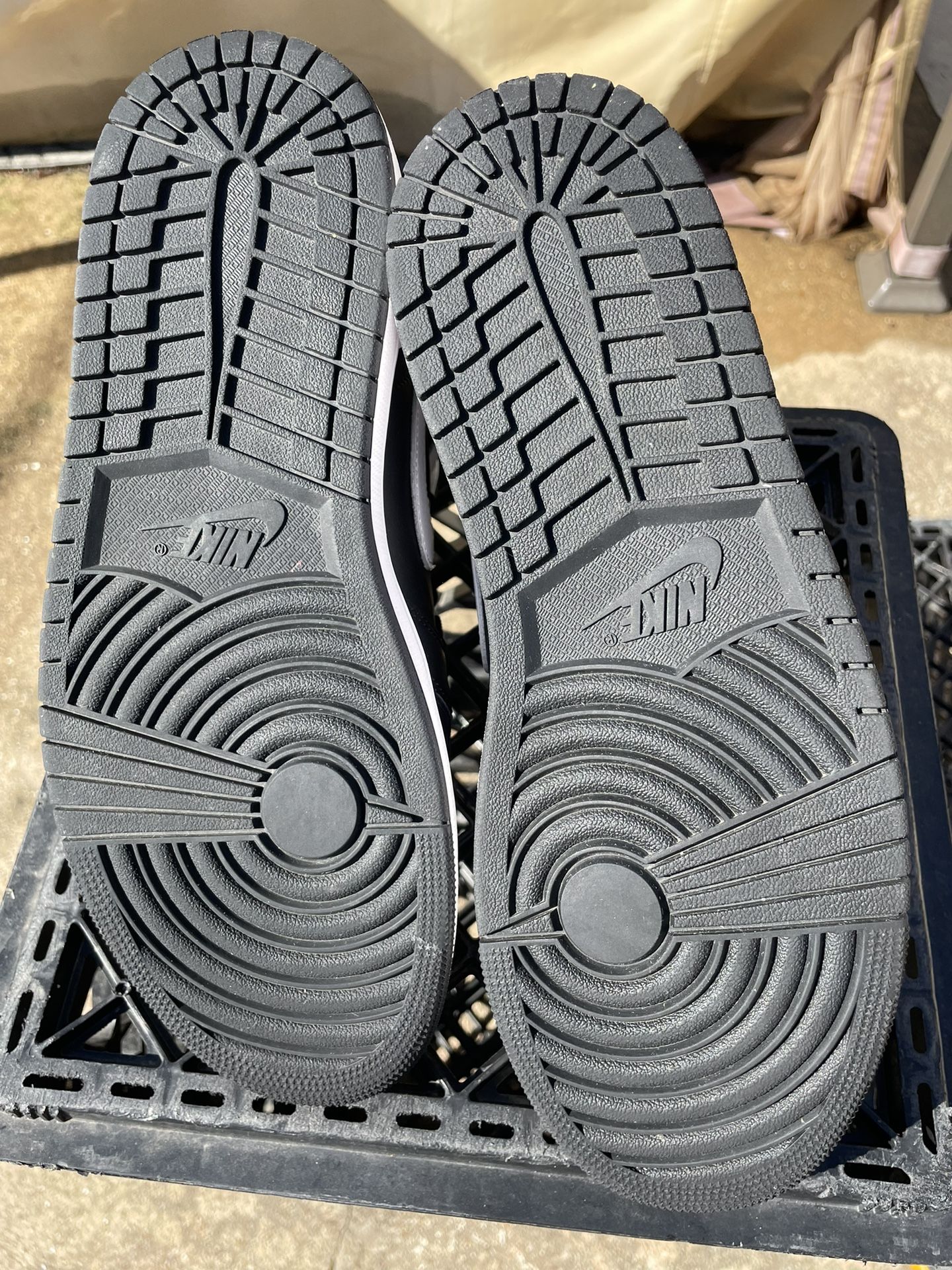 Jordan 1 Retro Black White