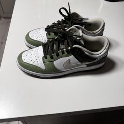 Nike Dunks Size 9 Clean 
