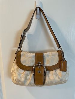 Classic beautiful Coach Optic SOHO shoulder bag with patent leather trim