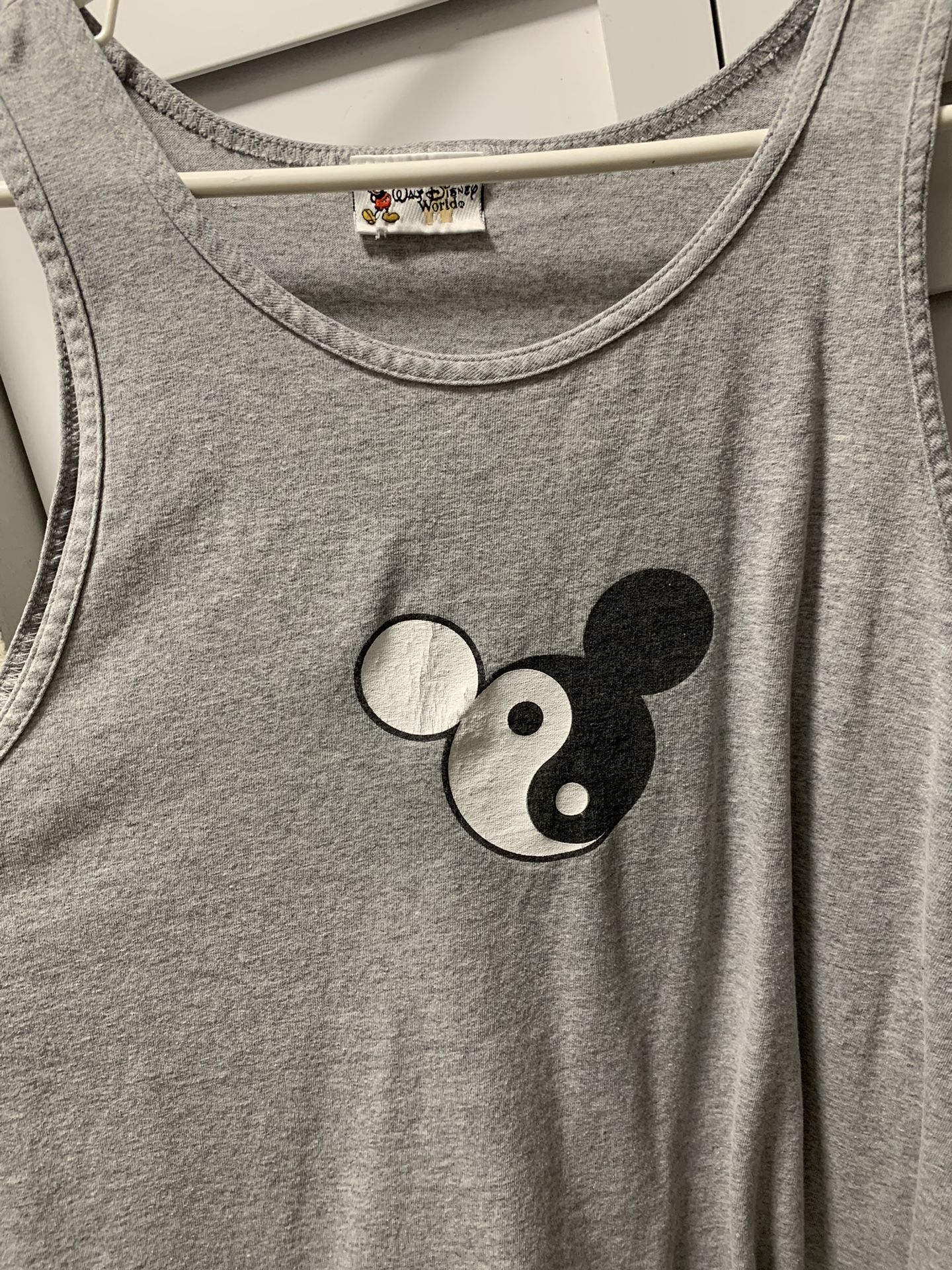 Walt Disney World Ying yang logo vintage tank