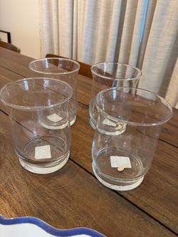 Médium size glass vases