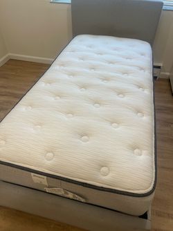 Beautyrest BR800 Medium Twin Mattress