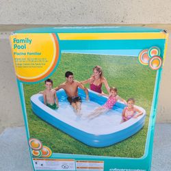 Clear Water Inflatable Swimming Pool