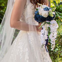 Faux florals wedding décor - dusty blue, navy & white 