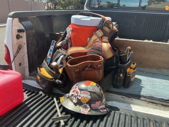Complete carpenter bags tools harness an hardhat