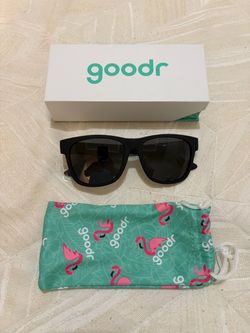 *NEW * Goodr Black Sunglasses