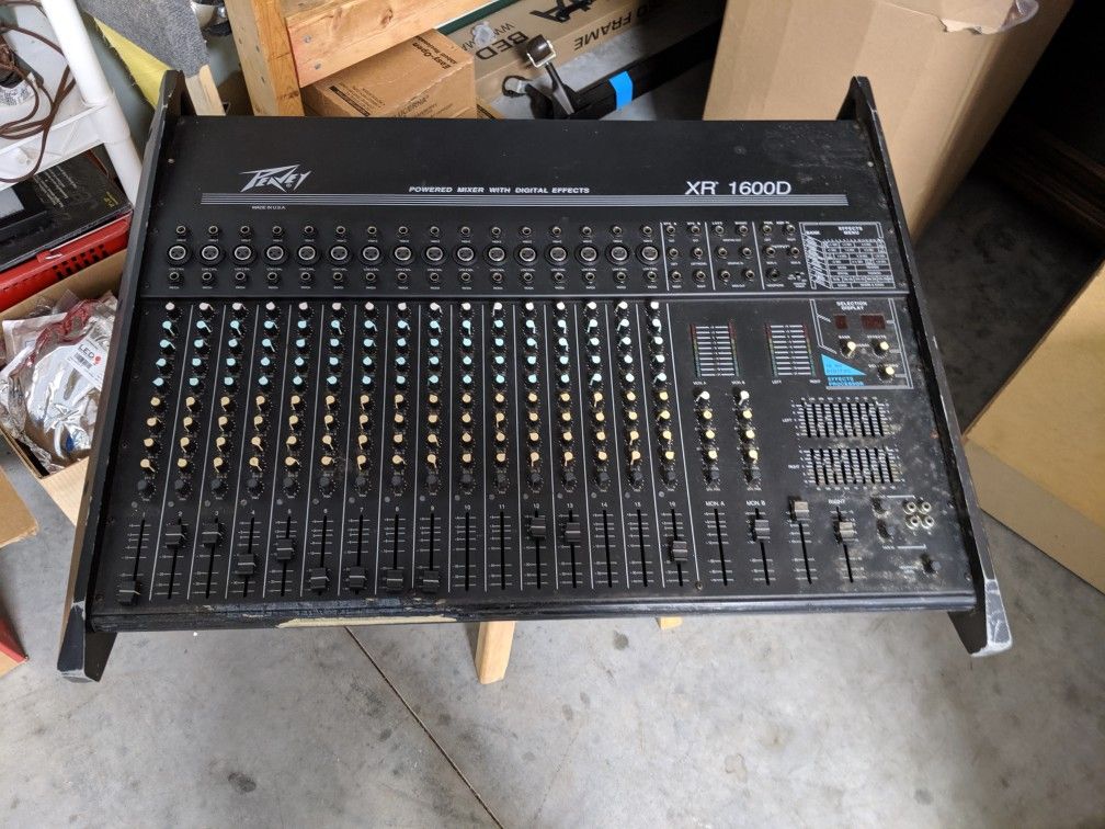 Peavey mixer xr 1600d