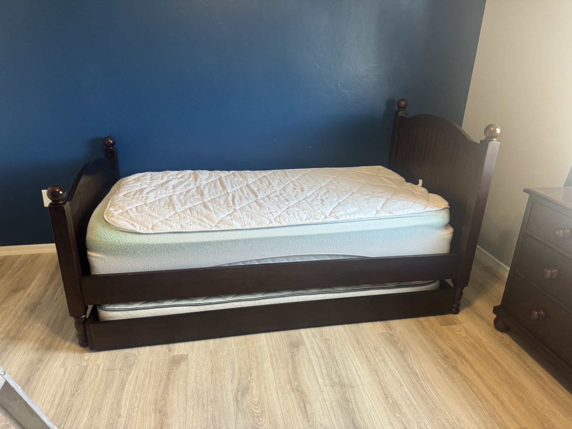 Pottery Barn Beds And Dresser