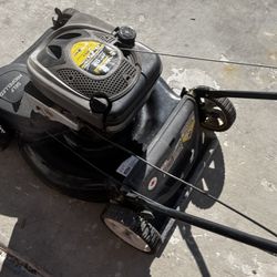 MTD Self Propelled Lawn Mower Rear Bagger