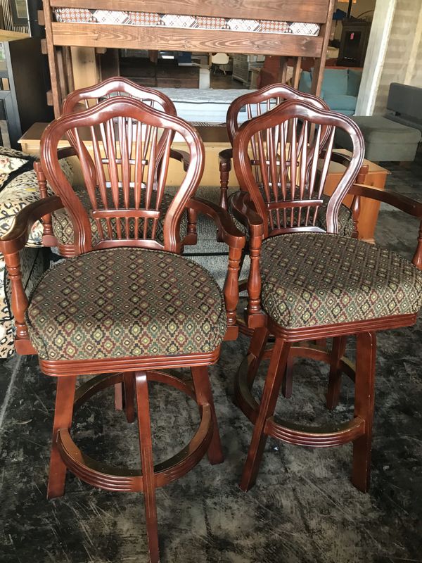 Beautiful set of 2 bar stools for Sale in Jacksonville, FL - OfferUp