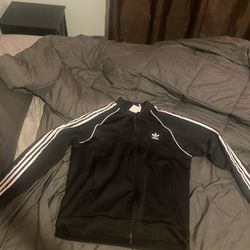 Black Adidas sweatsuit 