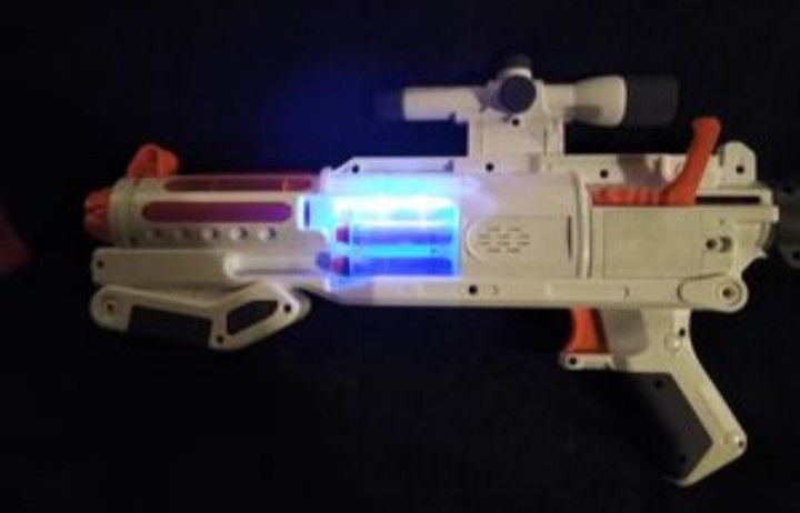 Star wars Nerf gun glow technology captain phasma blaster