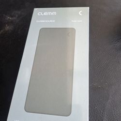 Clemm Source Power Bank 