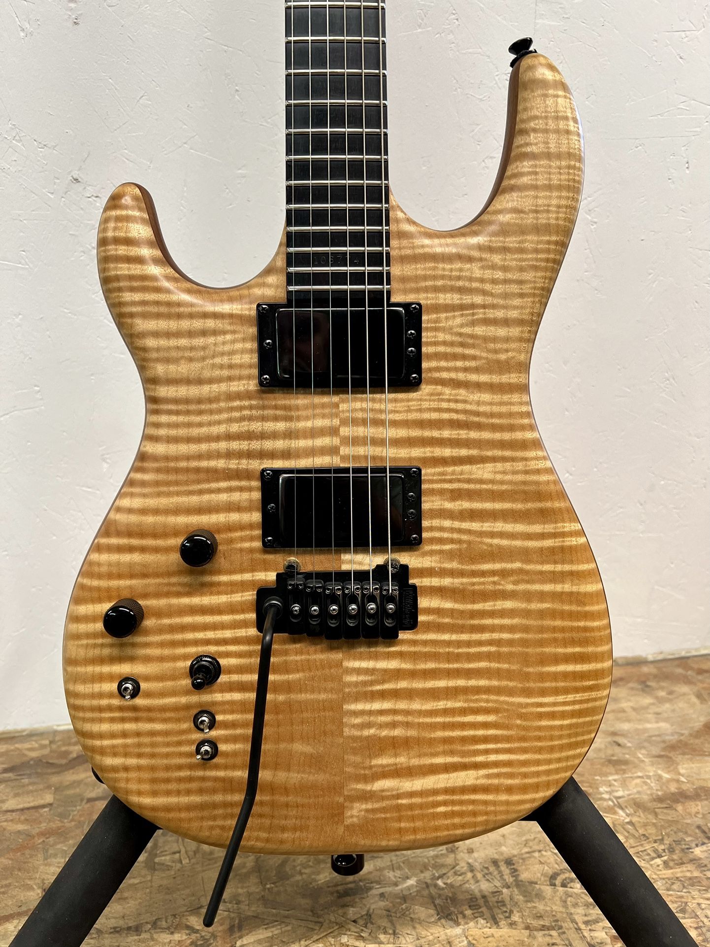 ‘10 Carvin DC127T w/OHSC +Keys Rare Lefty!