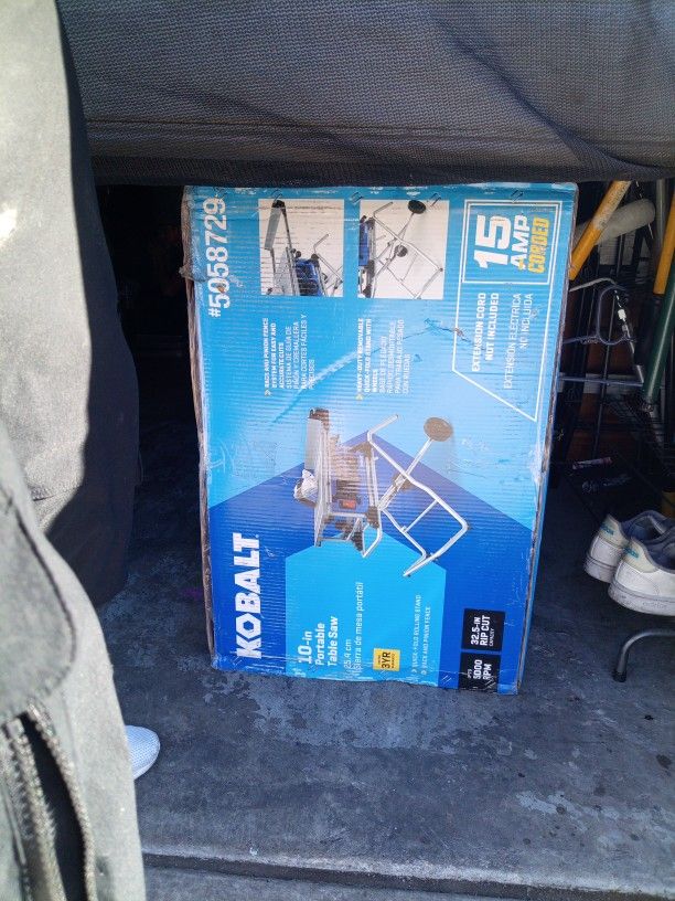 Kobalt 10-in 15 -Amp 120 -Volt Portable Table Saw with Folding Stand