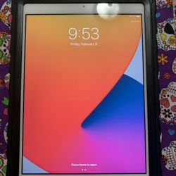 Valentine’s Day Special! Apple iPad 6th Generation 32GB Unlocked Like New!